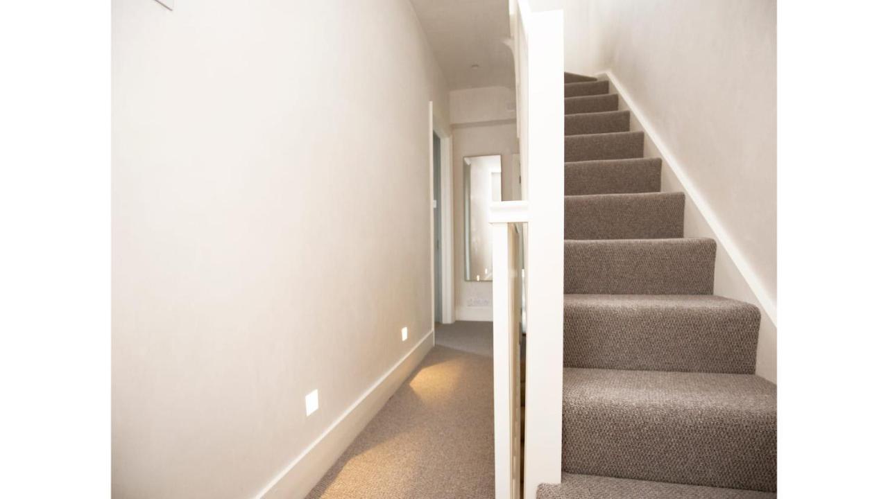 Pass The Keys Stunning, Brand New 3Br Home - Central Оксфорд Экстерьер фото